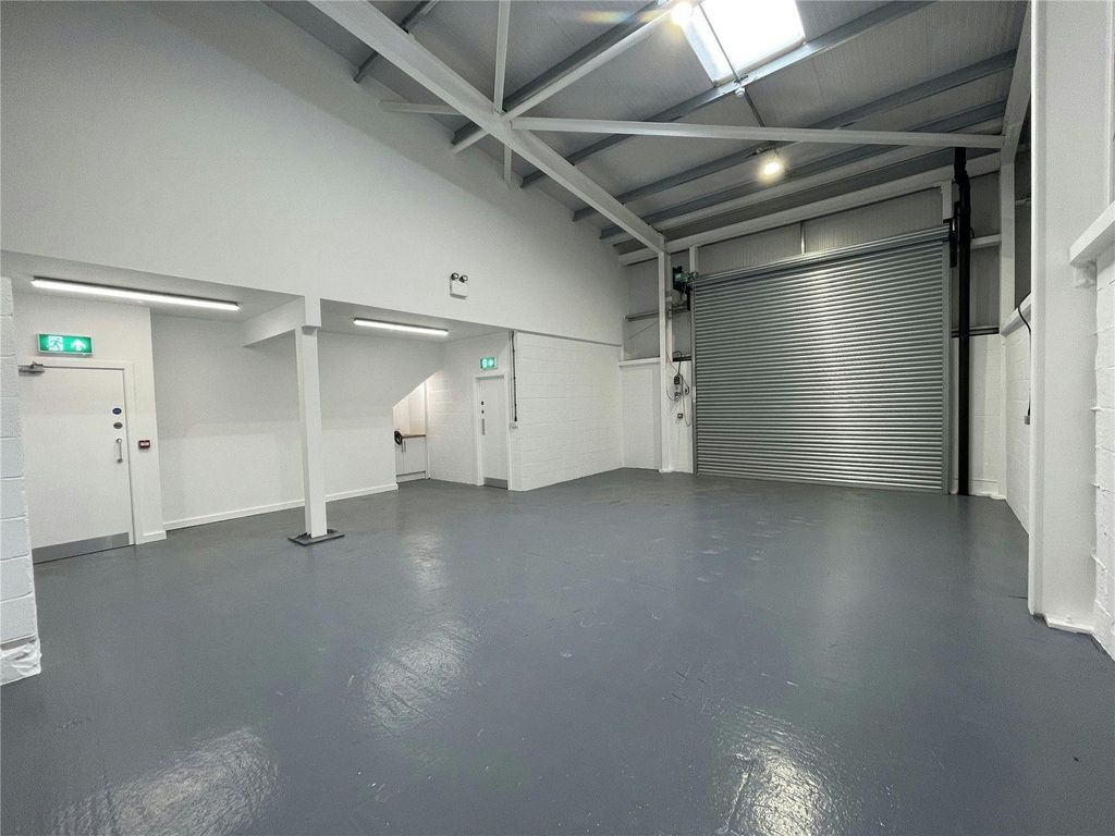 Property photo 2 of 9 Dbs260013_08.Jpg