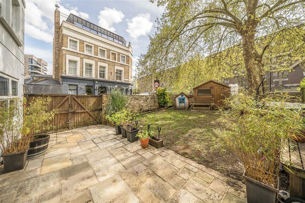 Property photo 2 of 10