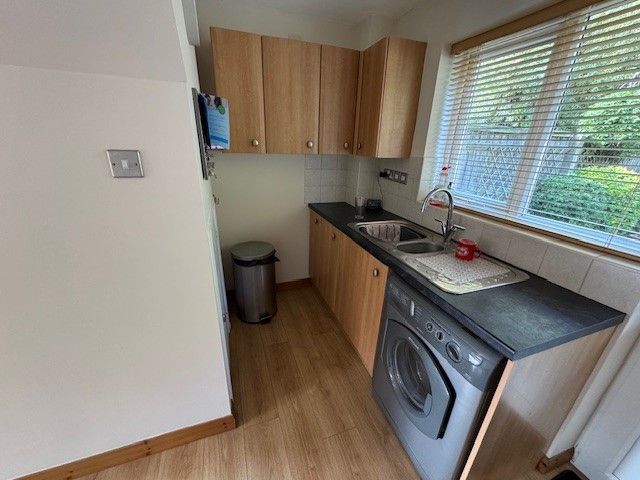 Property photo 3 of 9 Kitchen