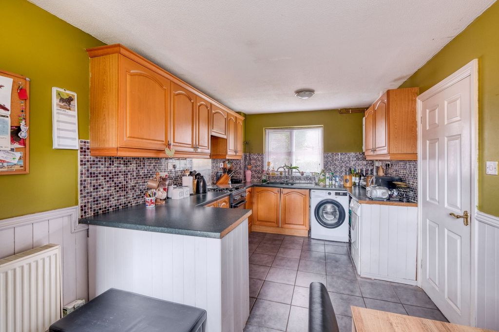 Property photo 3 of 13