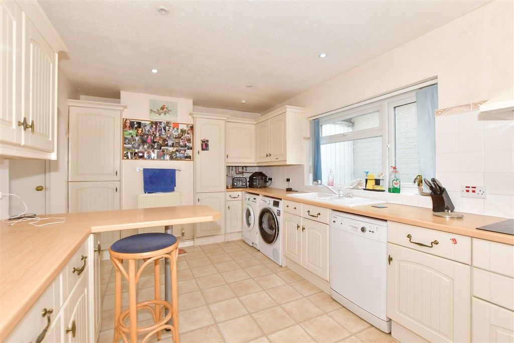 Property photo 2 of 13 Kitchen