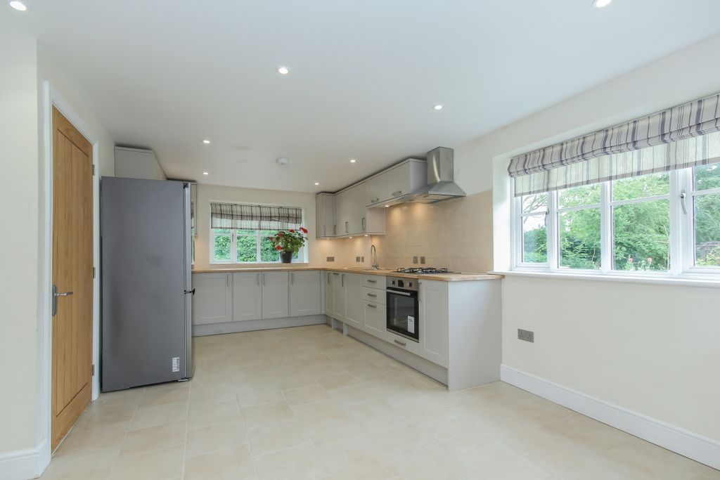 Property photo 1 of 9 61404