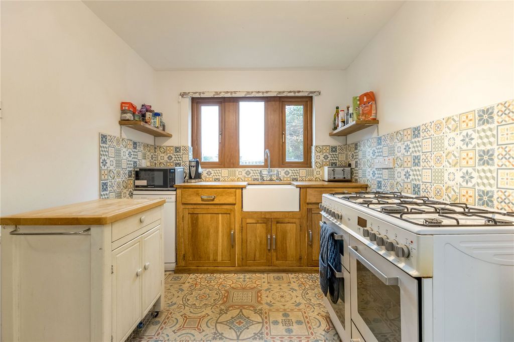 Property photo 3 of 22 Kitchen