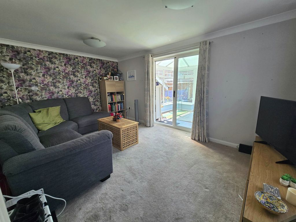 Property photo 2 of 30