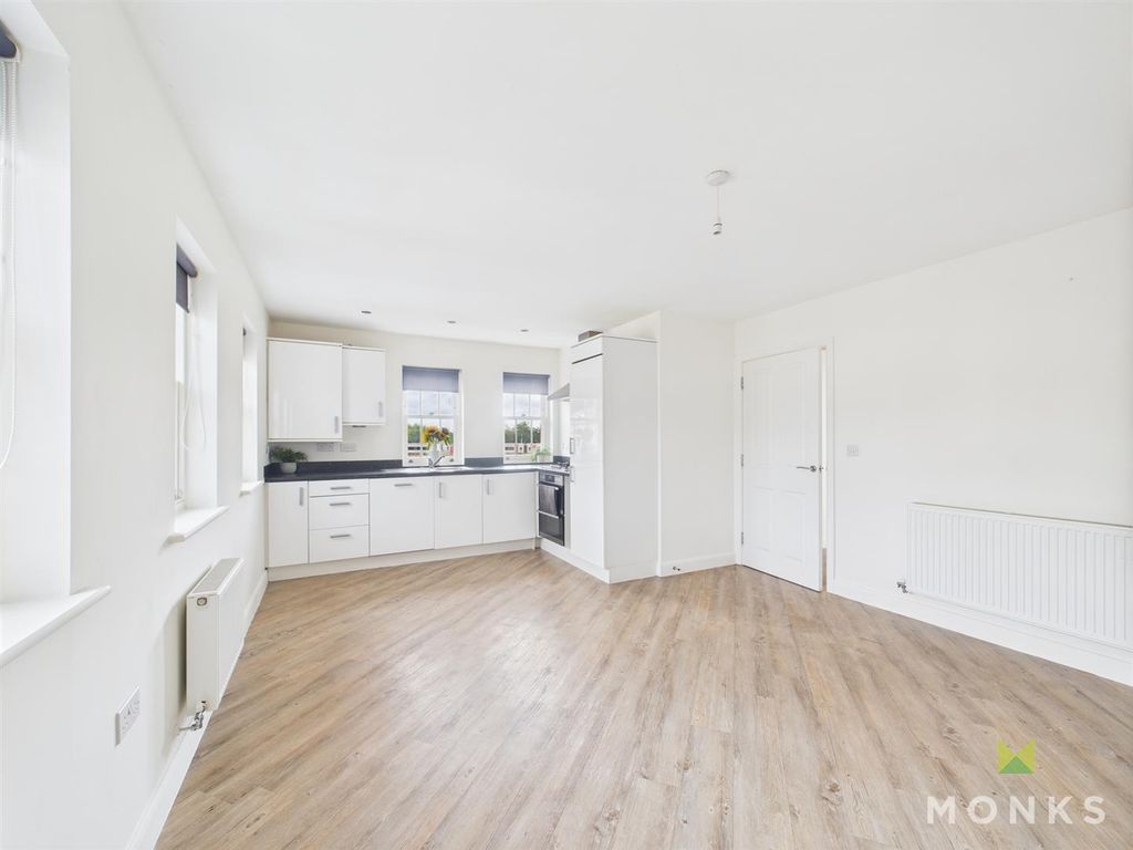 Property photo 3 of 15 Cam01520G0-Pr0246-Still016.Jpg