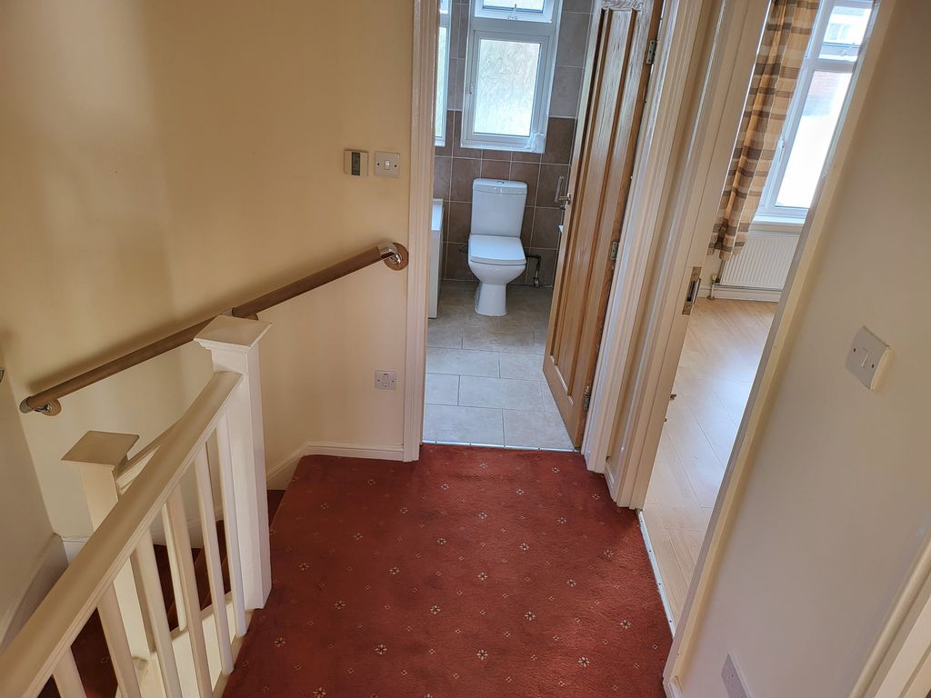 Property photo 2 of 4