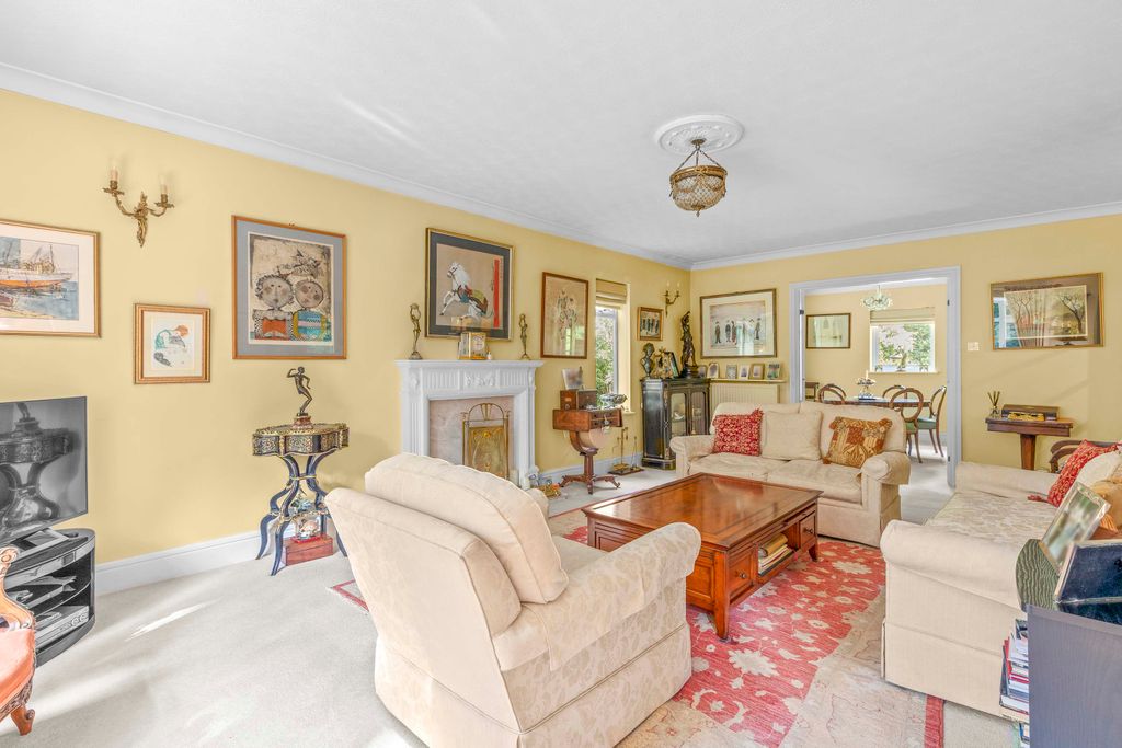 Property photo 3 of 15