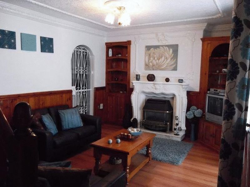 Property photo 2 of 10 Photo 2