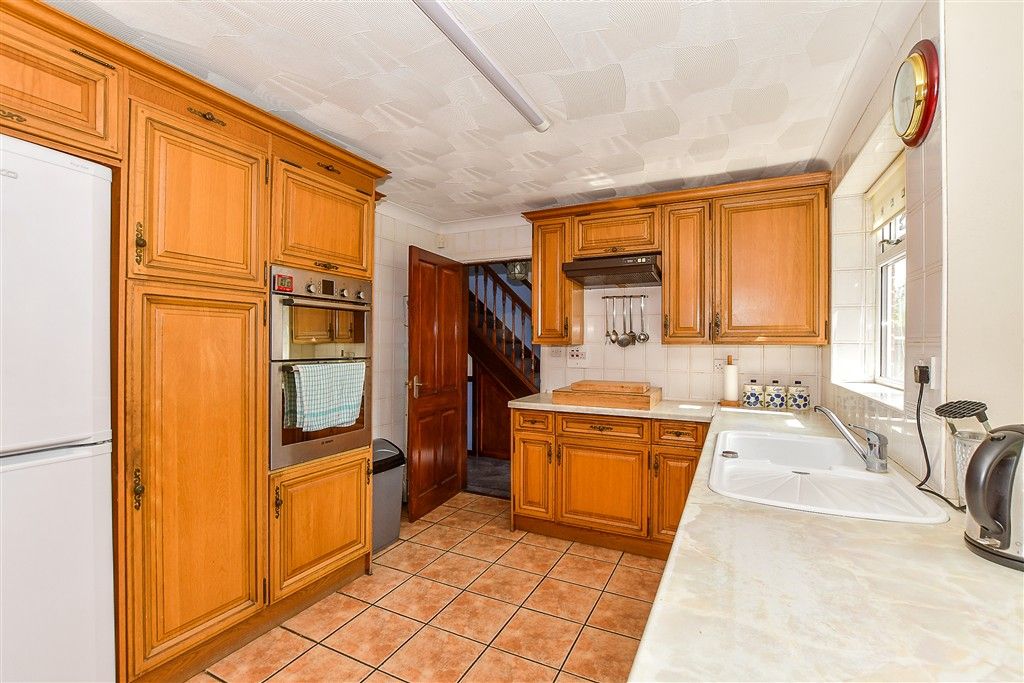 Property photo 3 of 23 Kitchen