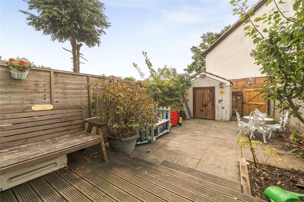 Property photo 3 of 22 Picture No. 02
