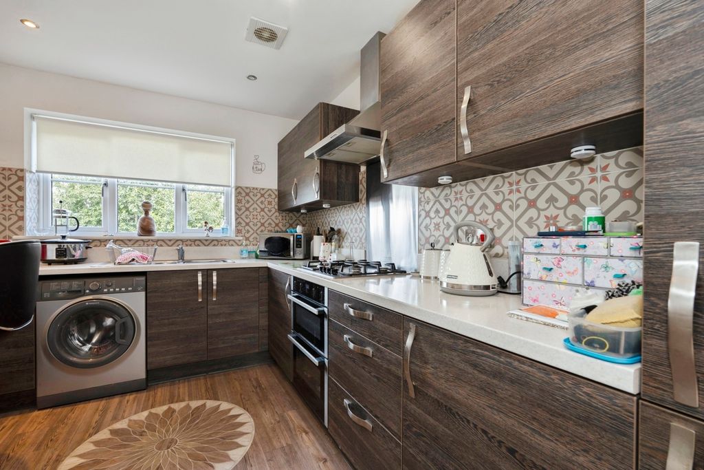 Property photo 2 of 19 Pbox-Img.Jpg