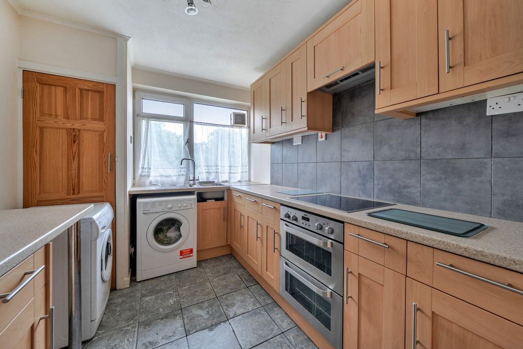 Property photo 2 of 15 Kitchen