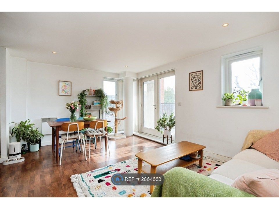 Property photo 1 of 20 Open Plan Lounge