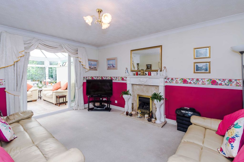 Property photo 2 of 29