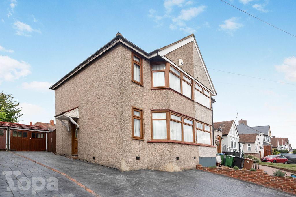 Property photo 1 of 18 Photo #1