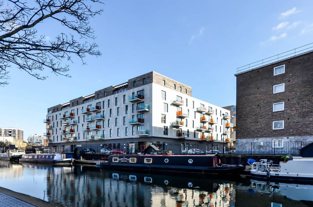 Property photo 1 of 11