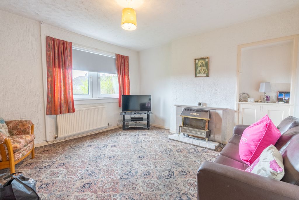 Property photo 2 of 31 Gallery