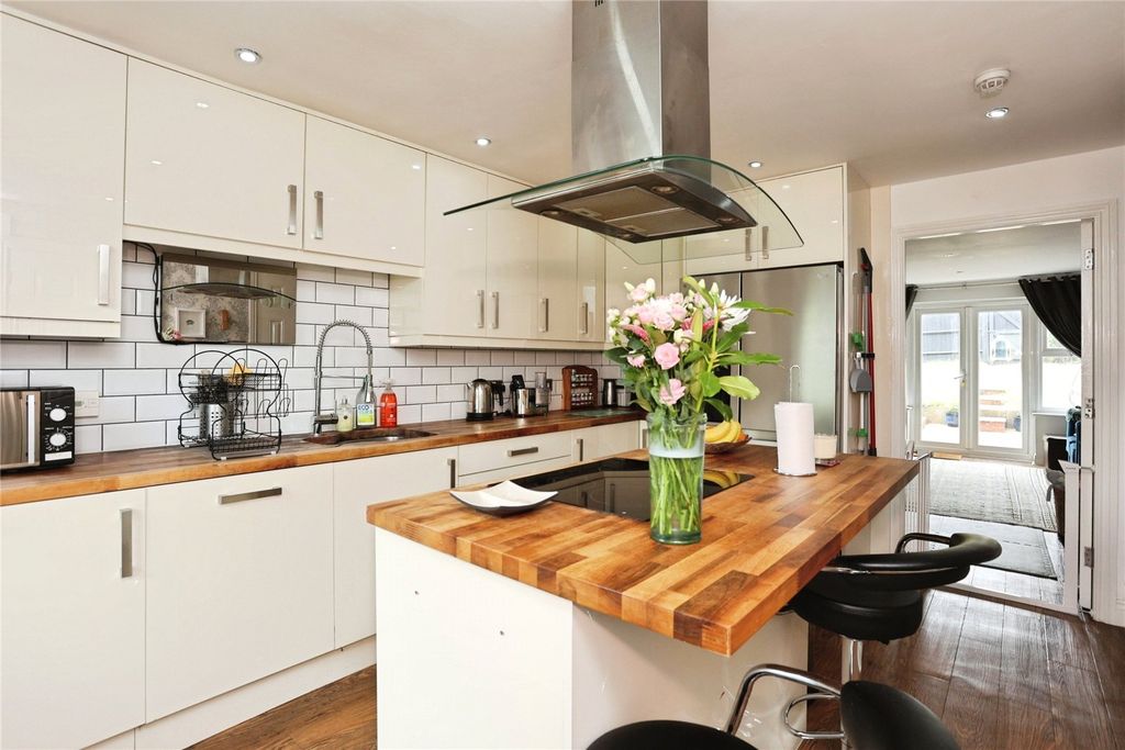 Property photo 2 of 16 Picture No. 09