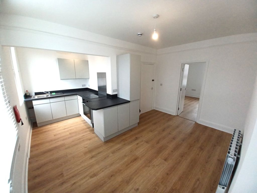 Property photo 1 of 12 Picture No. 05
