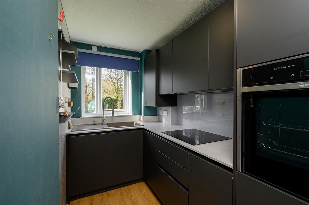 Property photo 2 of 15 Kitchen