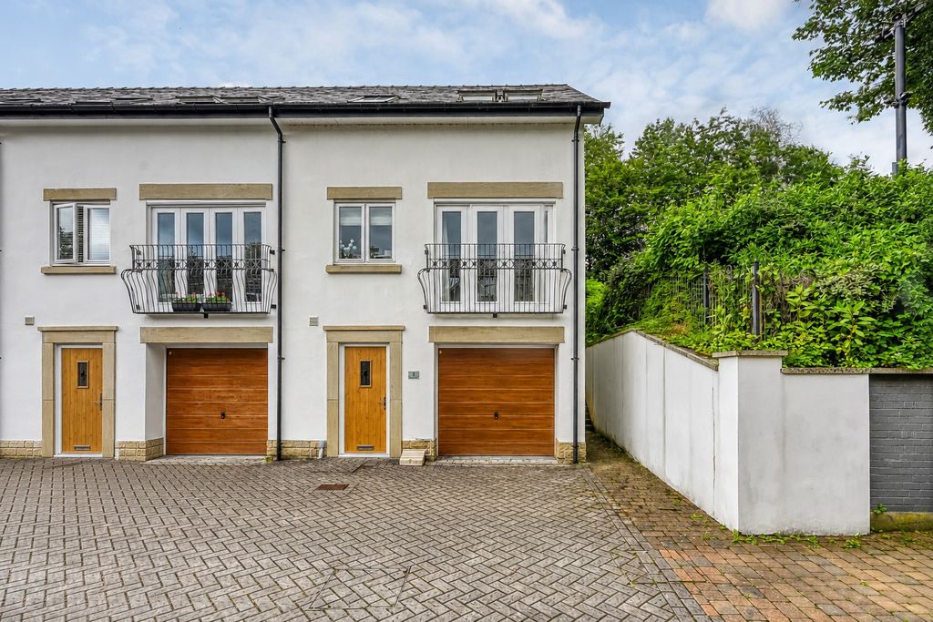 Property photo 1 of 59 5209660