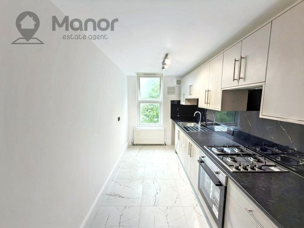 Property photo 1 of 9 Kitchen