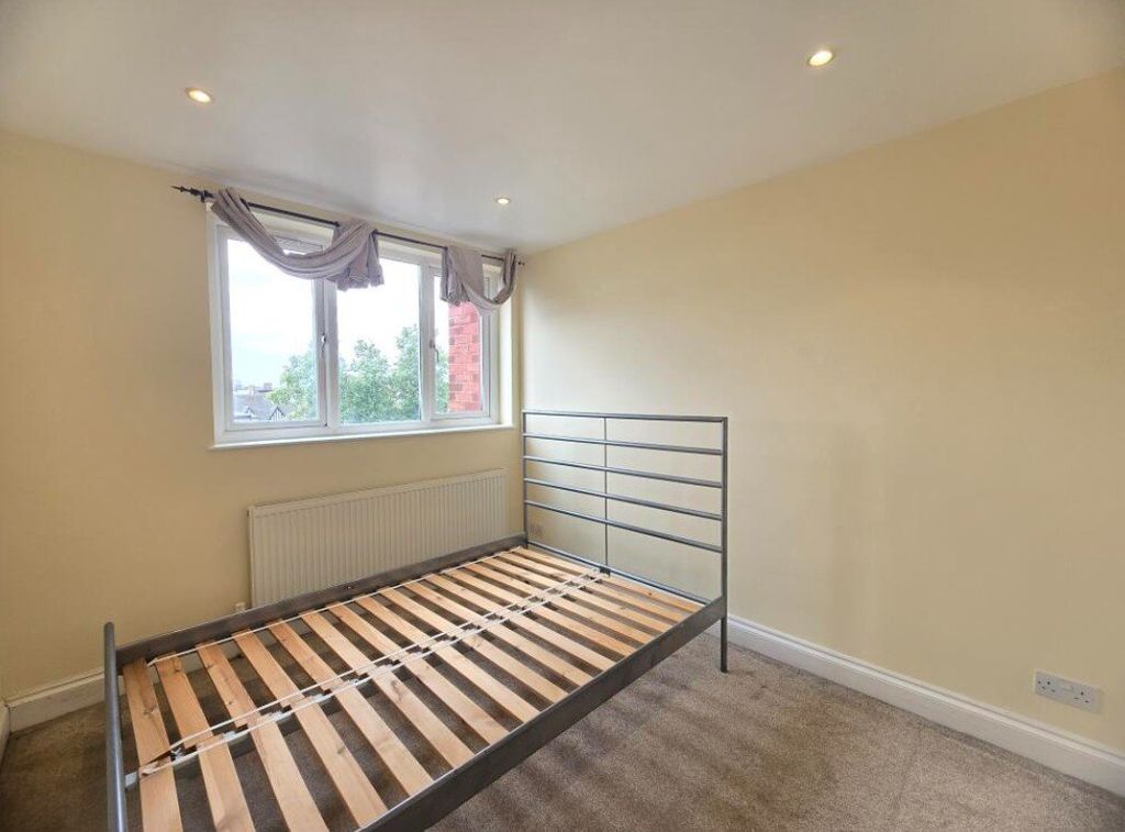 Property photo 3 of 5 Picture No. 02