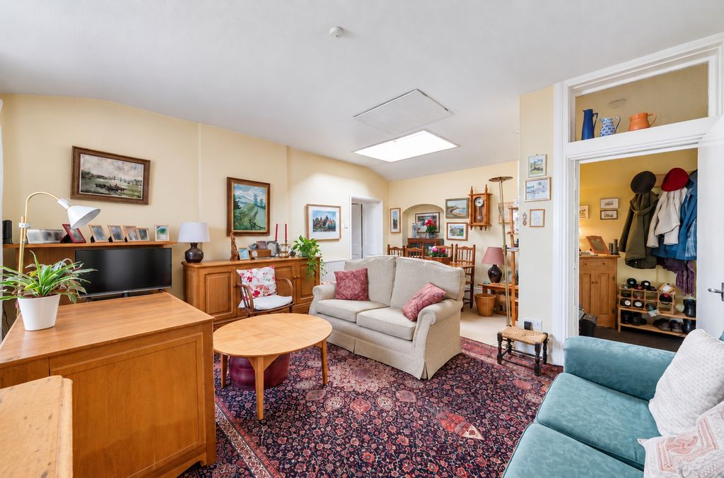 Property photo 2 of 16 Living/Dining Room