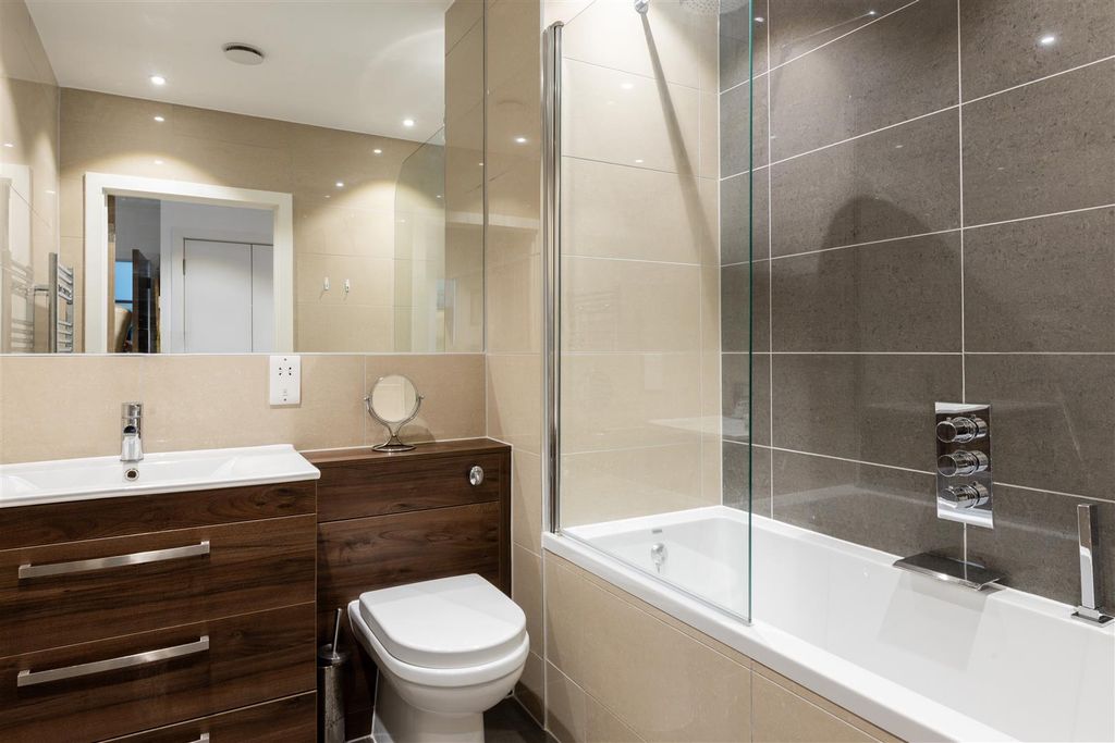 Additional image 13 of 2 bed flat for saleChurch Road, Haywards Heath RH16