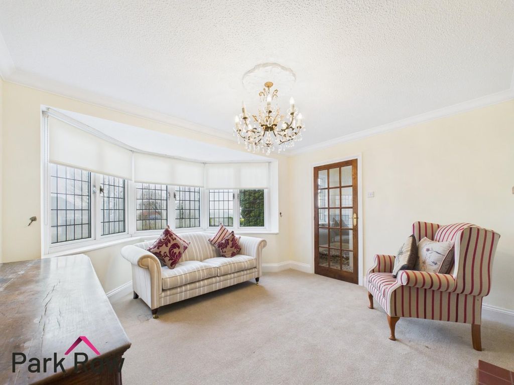 Property photo 2 of 37 Living Room