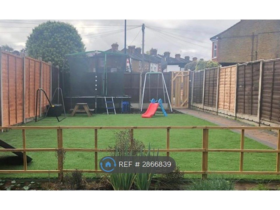 Property photo 1 of 4 Garden