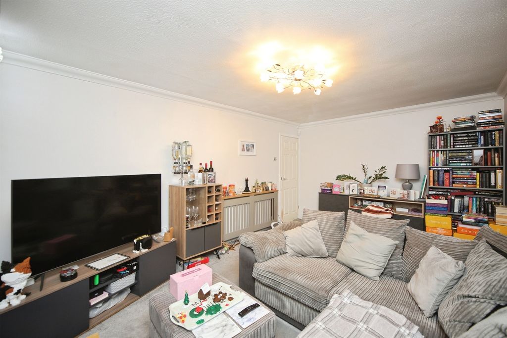 Property photo 2 of 16