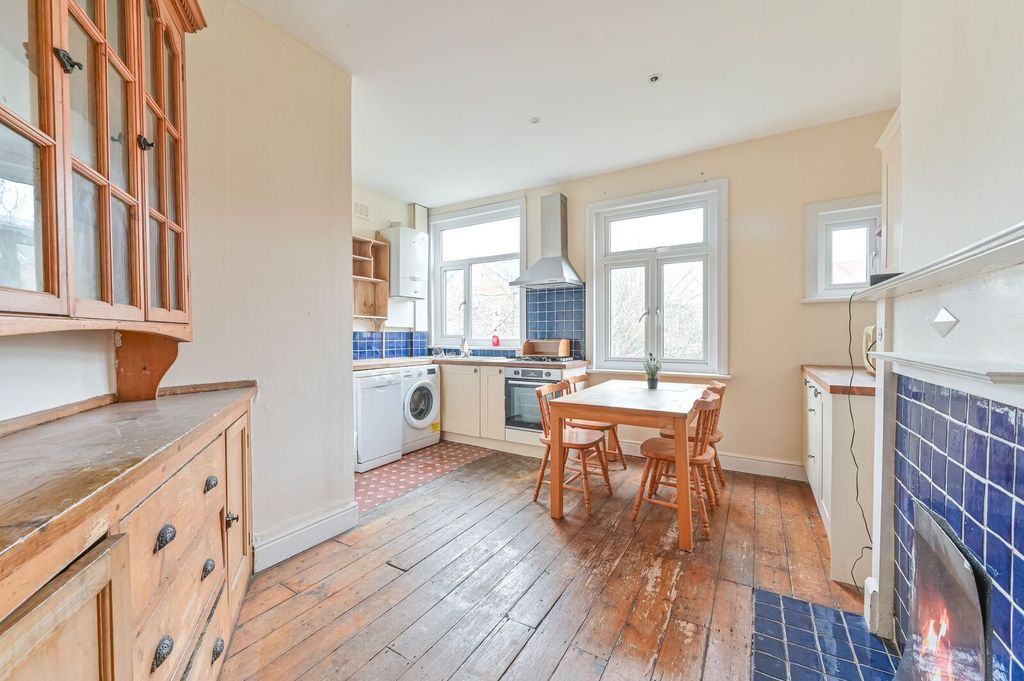 Property photo 1 of 21