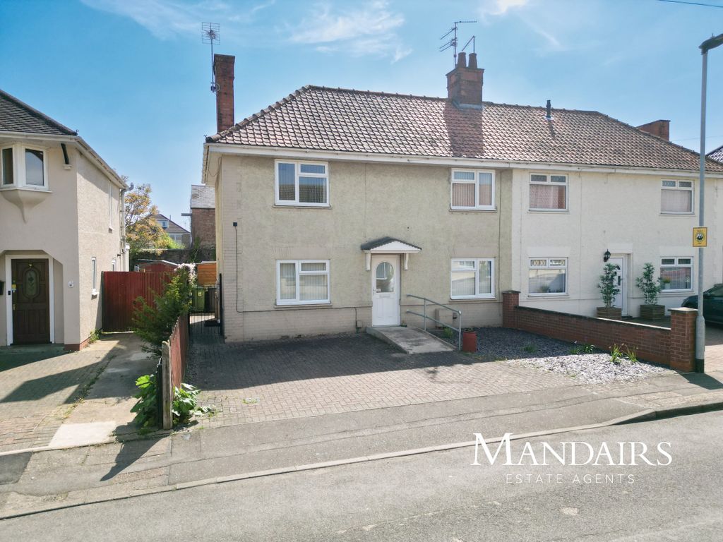 Property photo 2 of 13