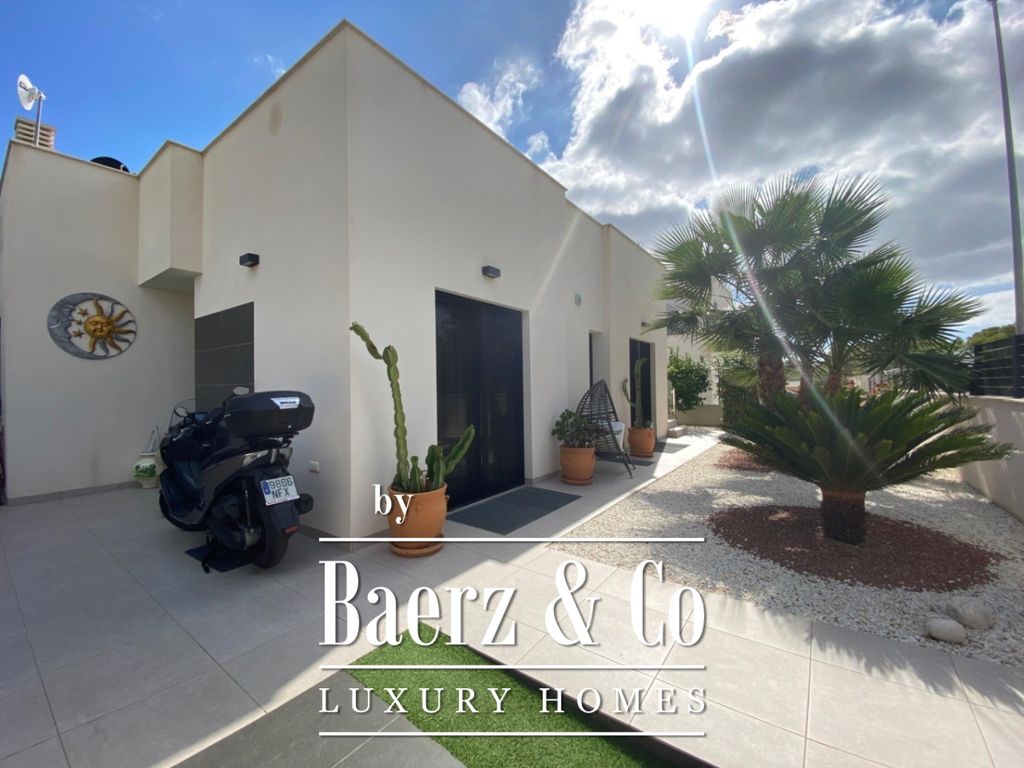 Property photo 2 of 35