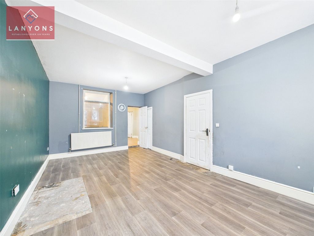 Property photo 2 of 16 Picture No. 26