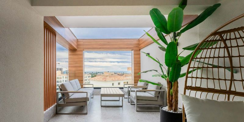 Property photo 2 of 14 Veranda