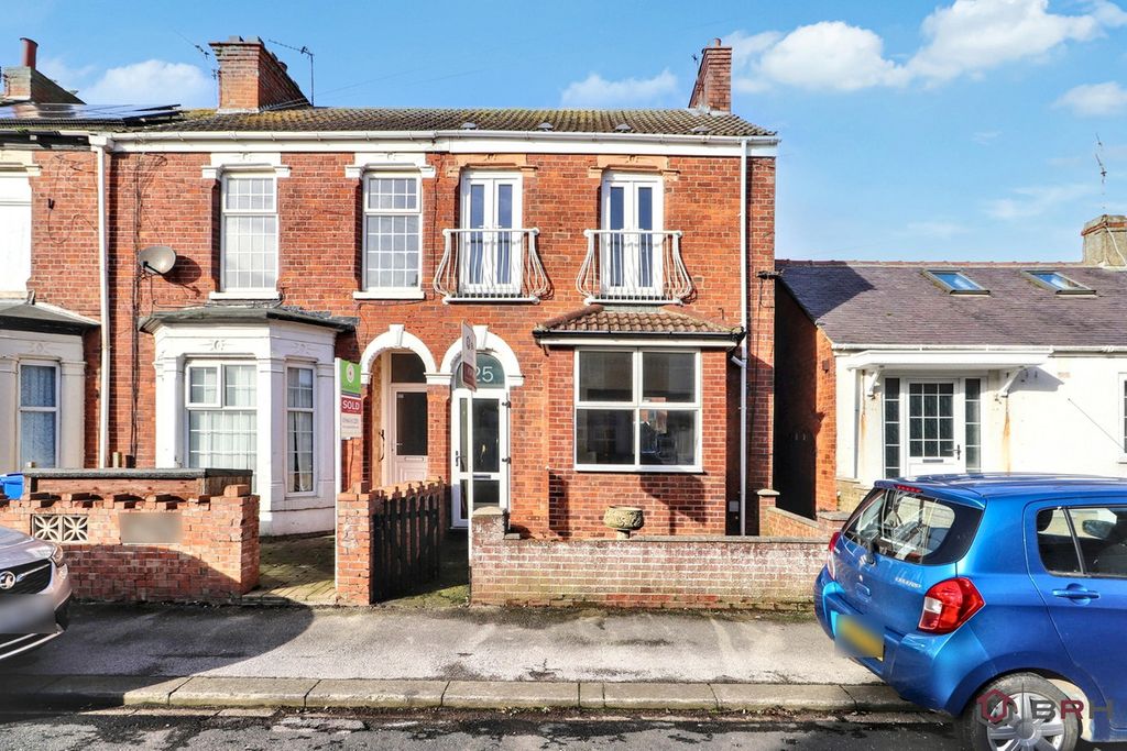 Property photo 1 of 21