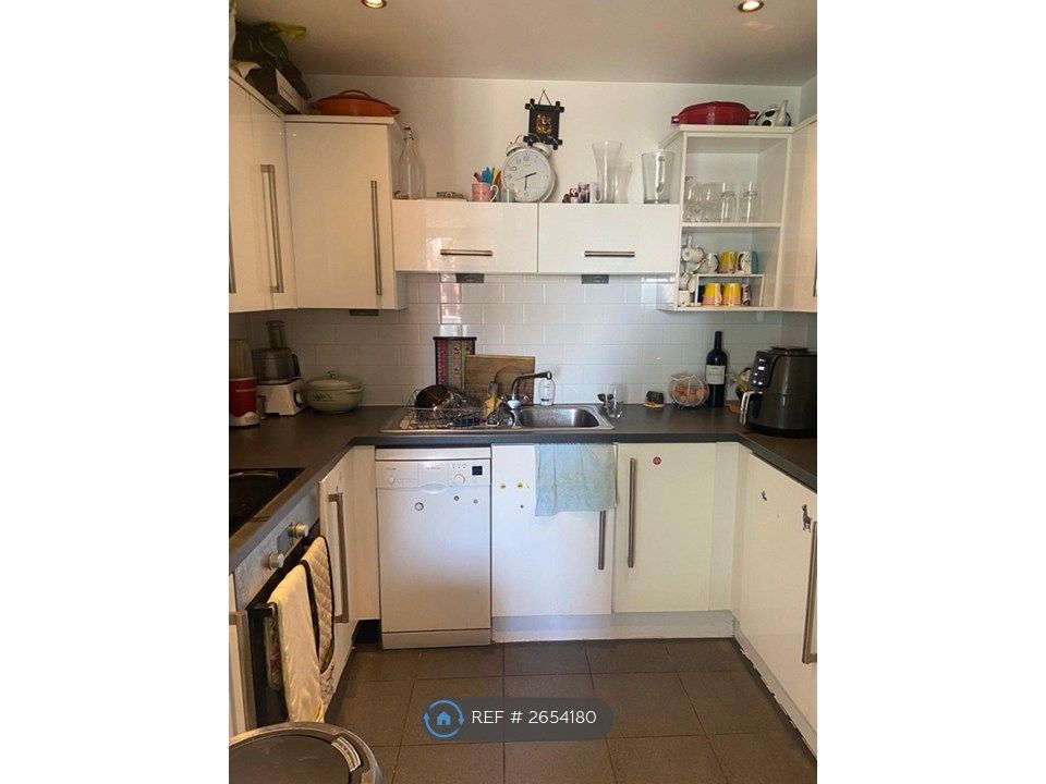 Property photo 3 of 5