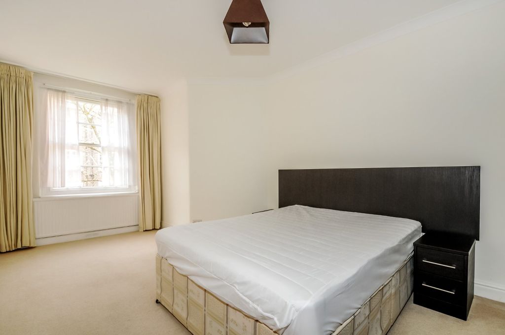 Property photo 3 of 6 Bedroom