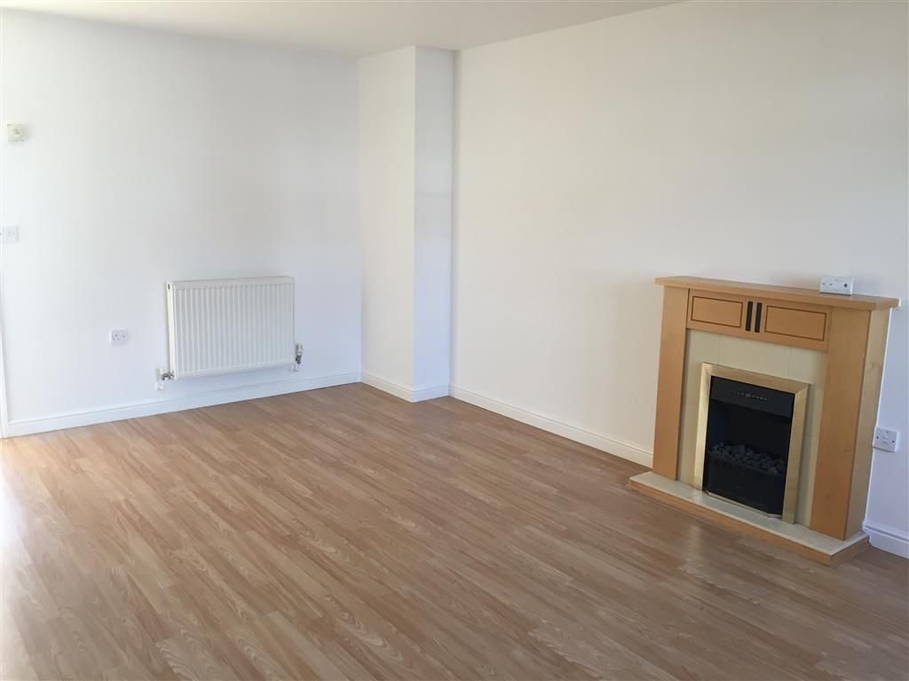 Property photo 3 of 15 Living Room