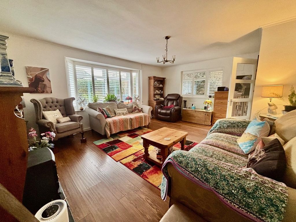 Property photo 2 of 23