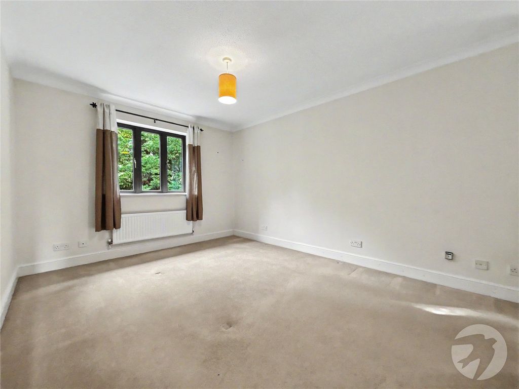 Property photo 3 of 38 Picture No. 02