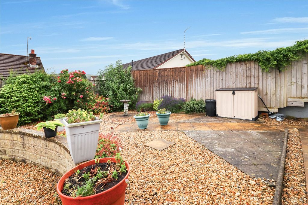 Property photo 2 of 18 Picture No. 17