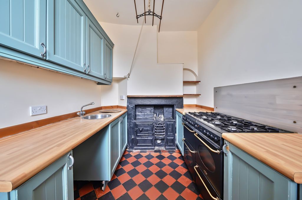 Property photo 2 of 30 -69B7F6941792c-l-1429923-16-69B319A2933E2