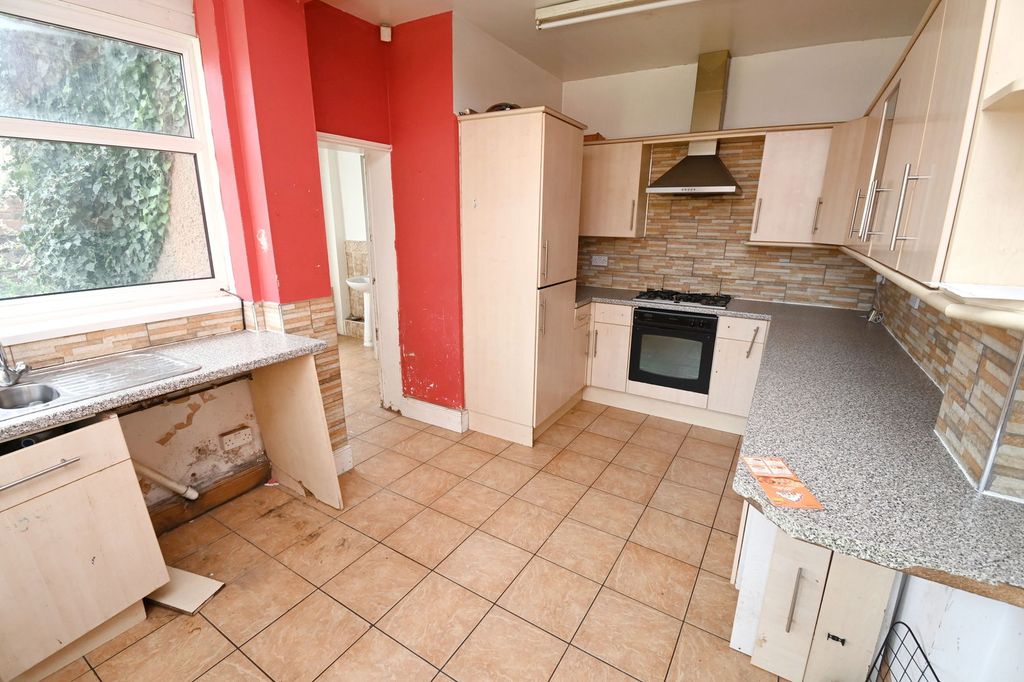 Property photo 3 of 14