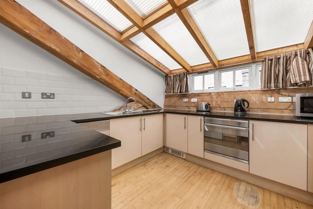 Property photo 3 of 10 3.Jpg