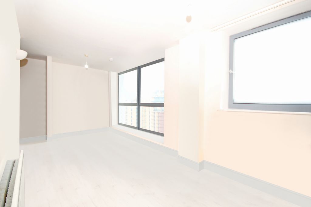 Property photo 3 of 6 Gallery