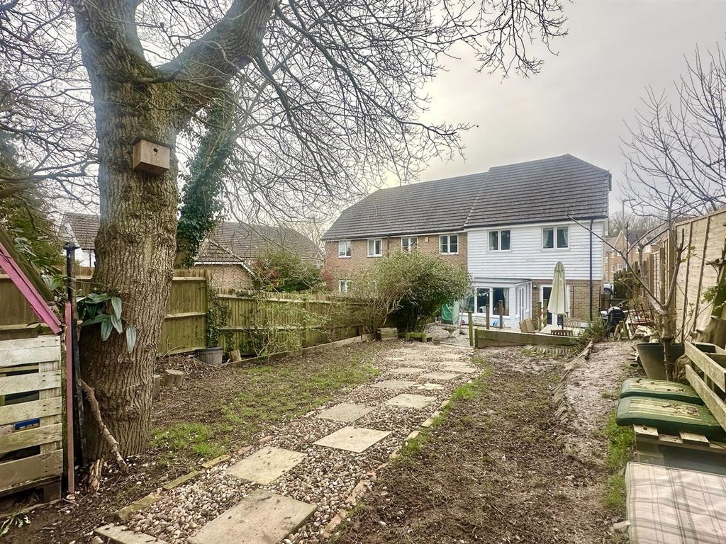 Property photo 3 of 20