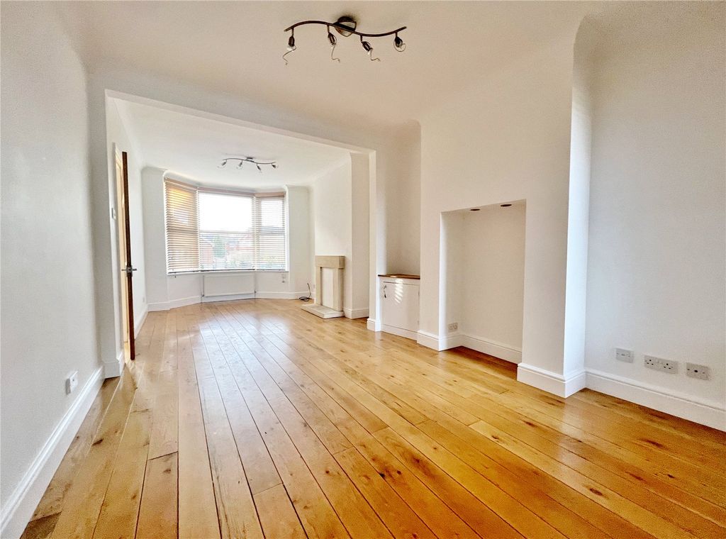 Property photo 2 of 14 Picture No. 03